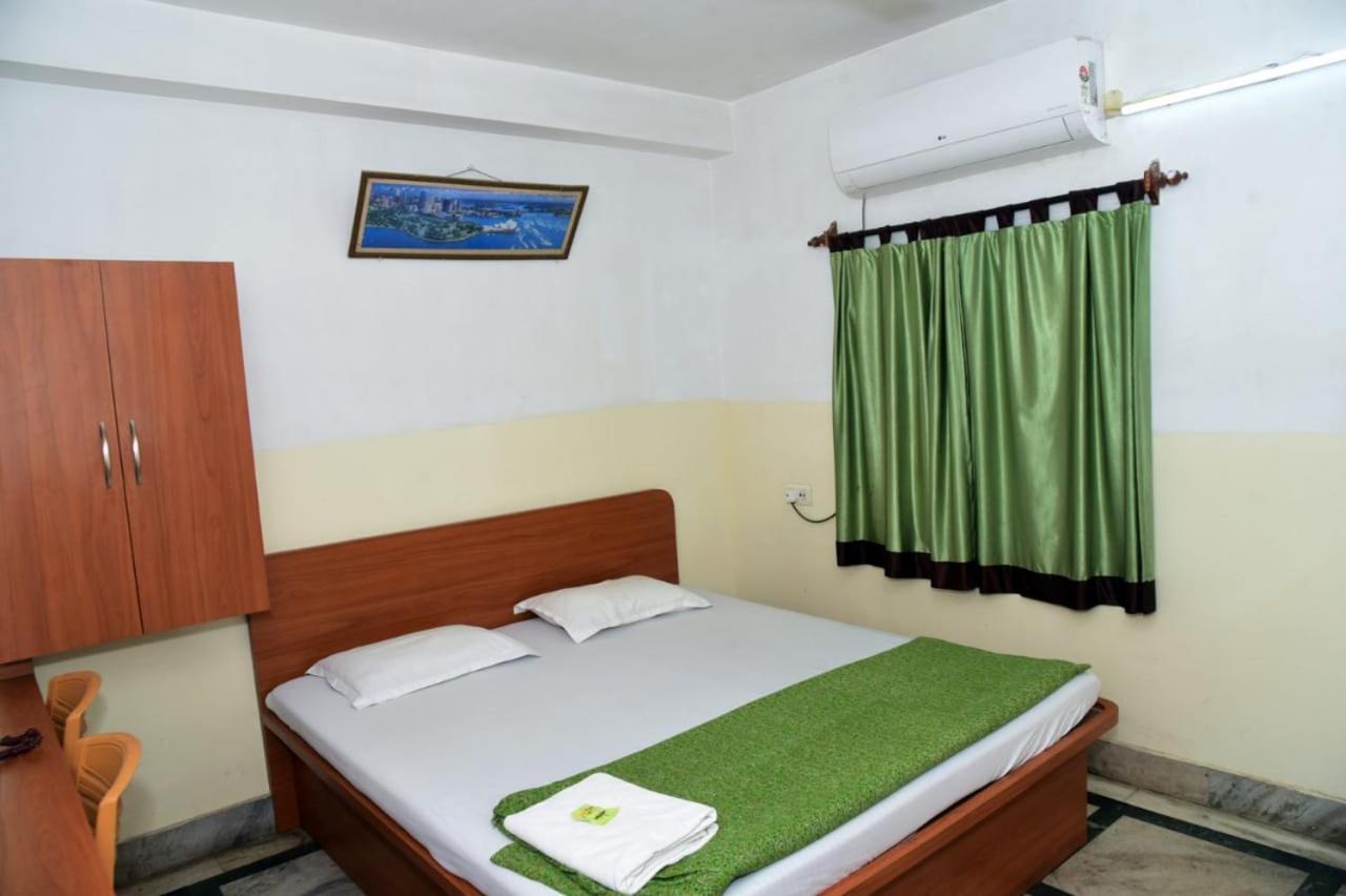 Janata Hotel & Restaurant Kalkutta Exterior foto